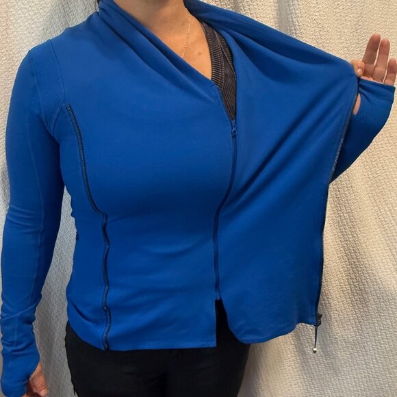 Lululemon Bhakti Yoga jacket. Asymmetrical double zip. Size 6 EUC - Picture 4 of 10